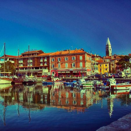 Apartments Old Isola In The Center Izola Exterior photo